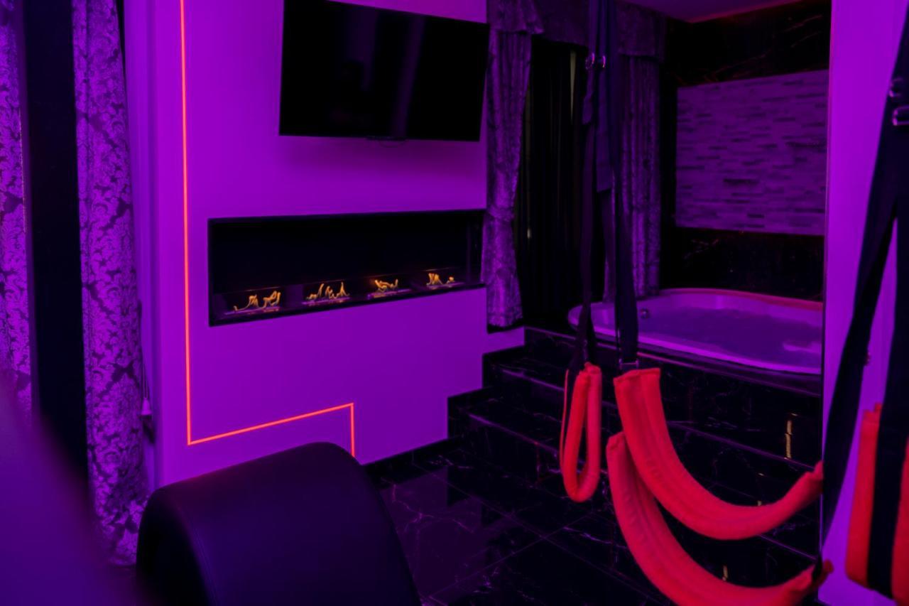 Suite Luxury Bdsm Рим Экстерьер фото