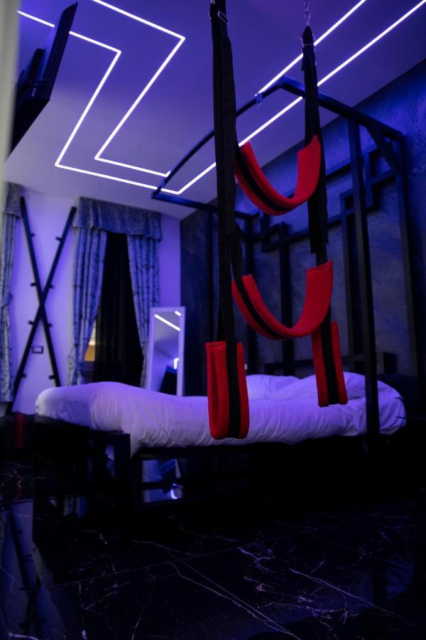 Suite Luxury Bdsm Рим Экстерьер фото