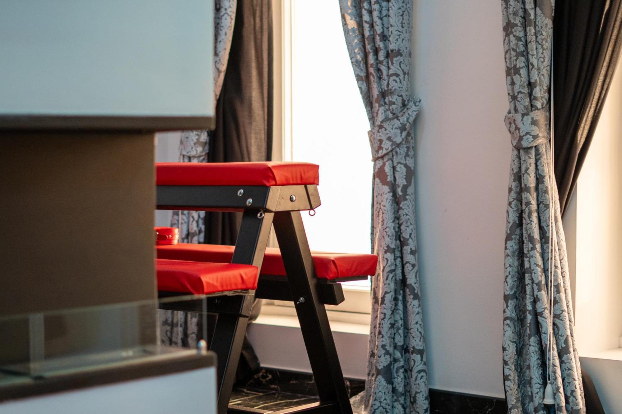 Suite Luxury Bdsm Рим Экстерьер фото