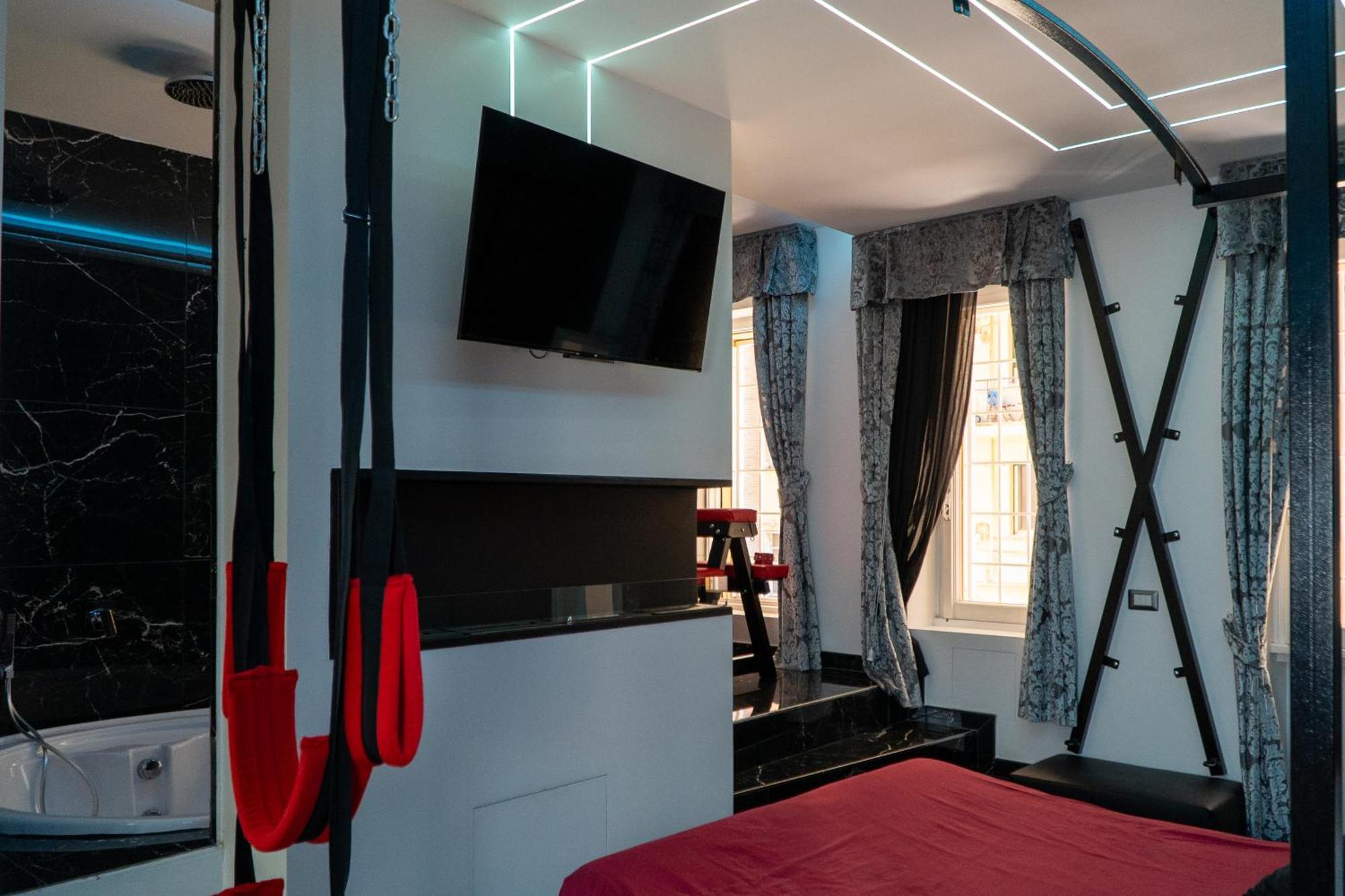 Suite Luxury Bdsm Рим Экстерьер фото