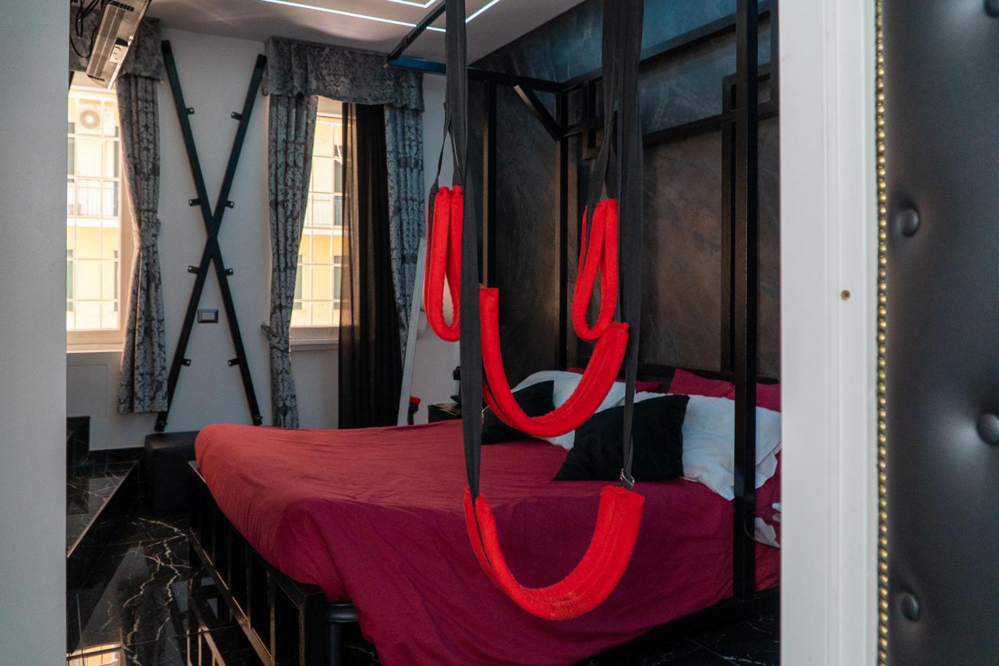 Suite Luxury Bdsm Рим Экстерьер фото