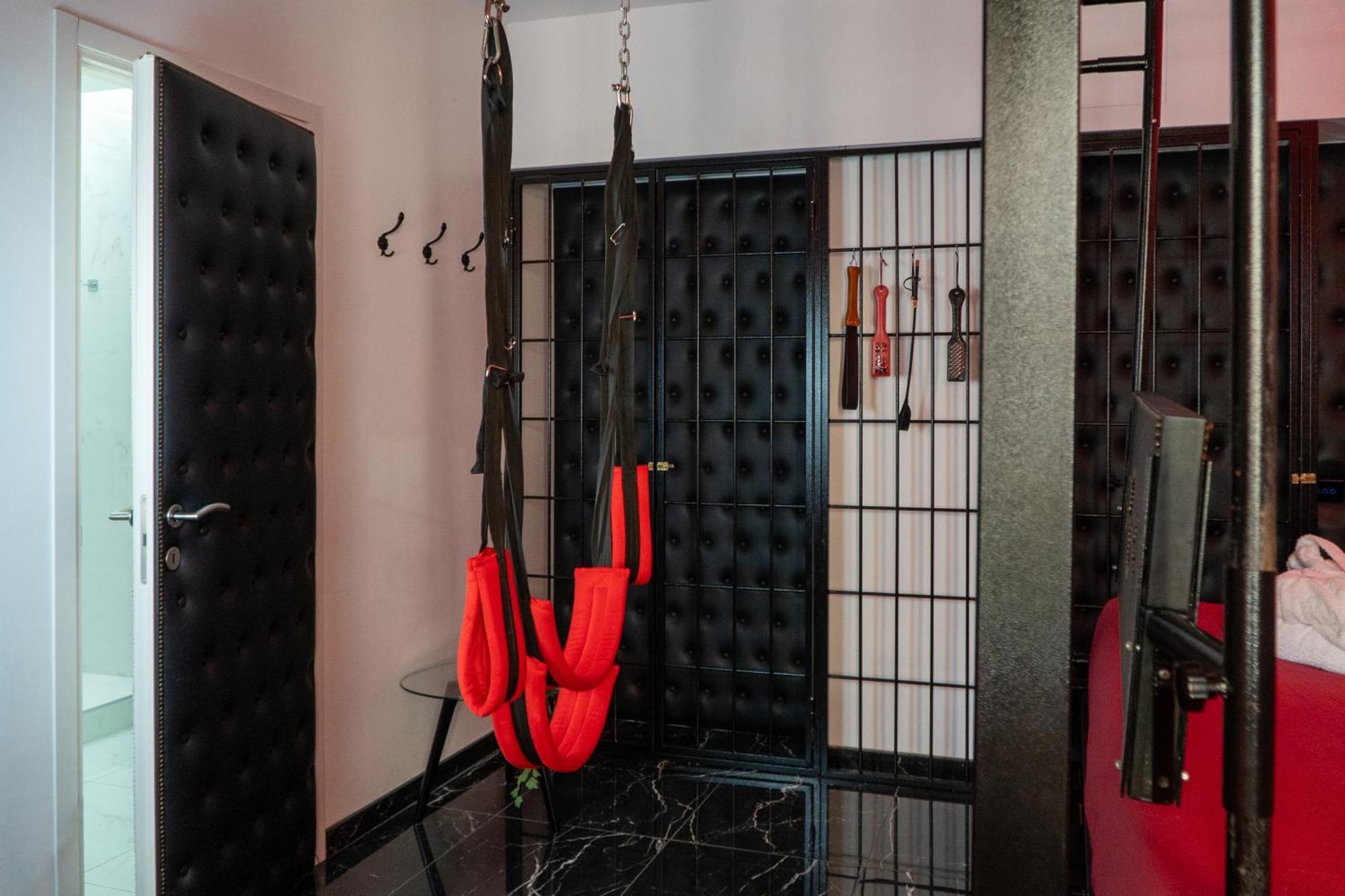 Suite Luxury Bdsm Рим Экстерьер фото