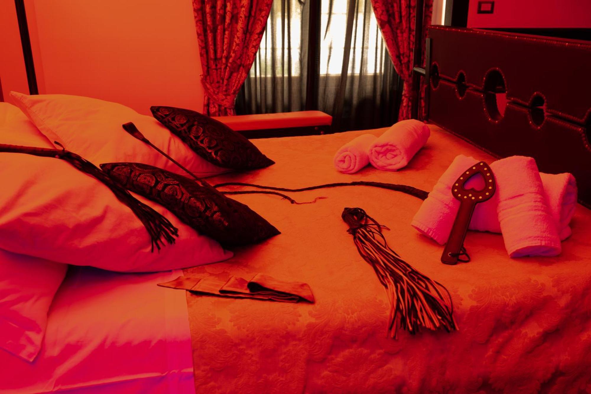 Suite Luxury Bdsm Рим Экстерьер фото