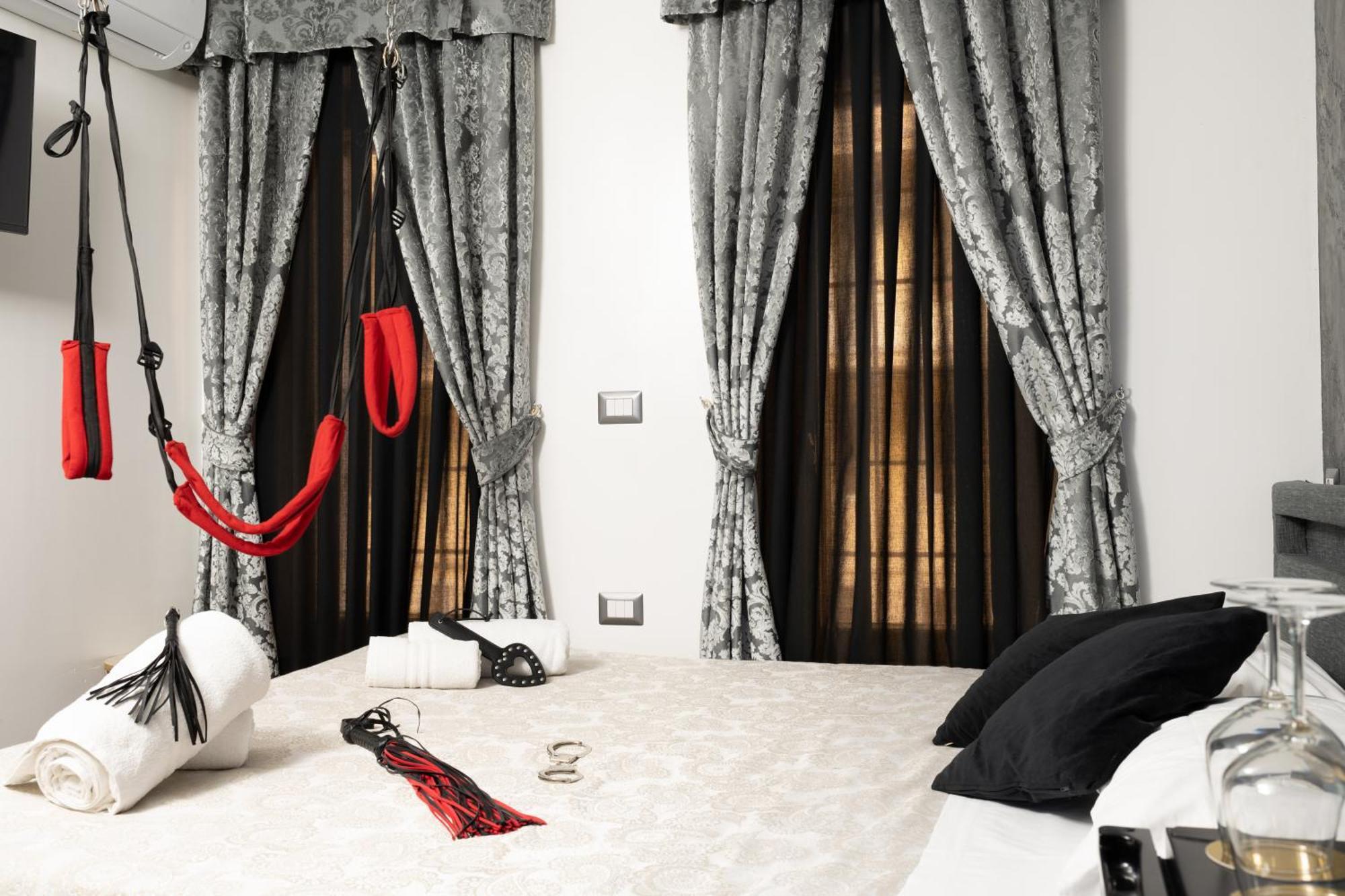 Suite Luxury Bdsm Рим Экстерьер фото