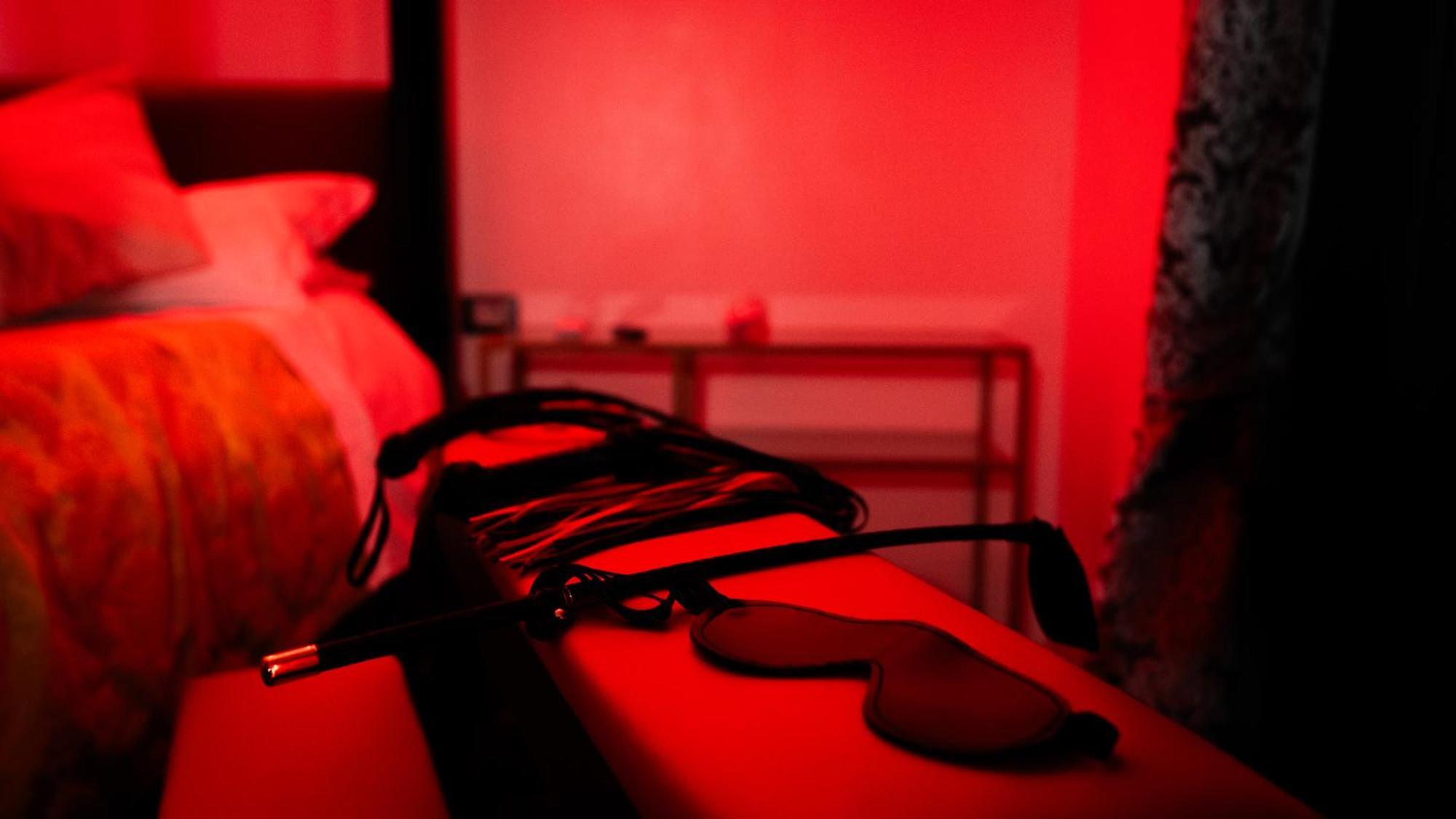 Suite Luxury Bdsm Рим Экстерьер фото
